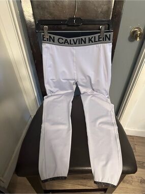 Calvin Klein White Athletic Leggings M